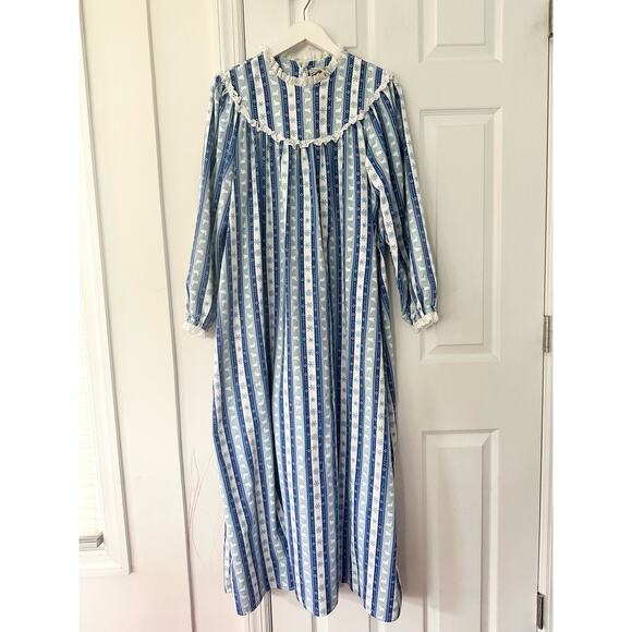LL Bean Vintage Blue White Striped Snowflake Deer Nordic Eyelet Bib Flannel Gown - Picture 1 of 14